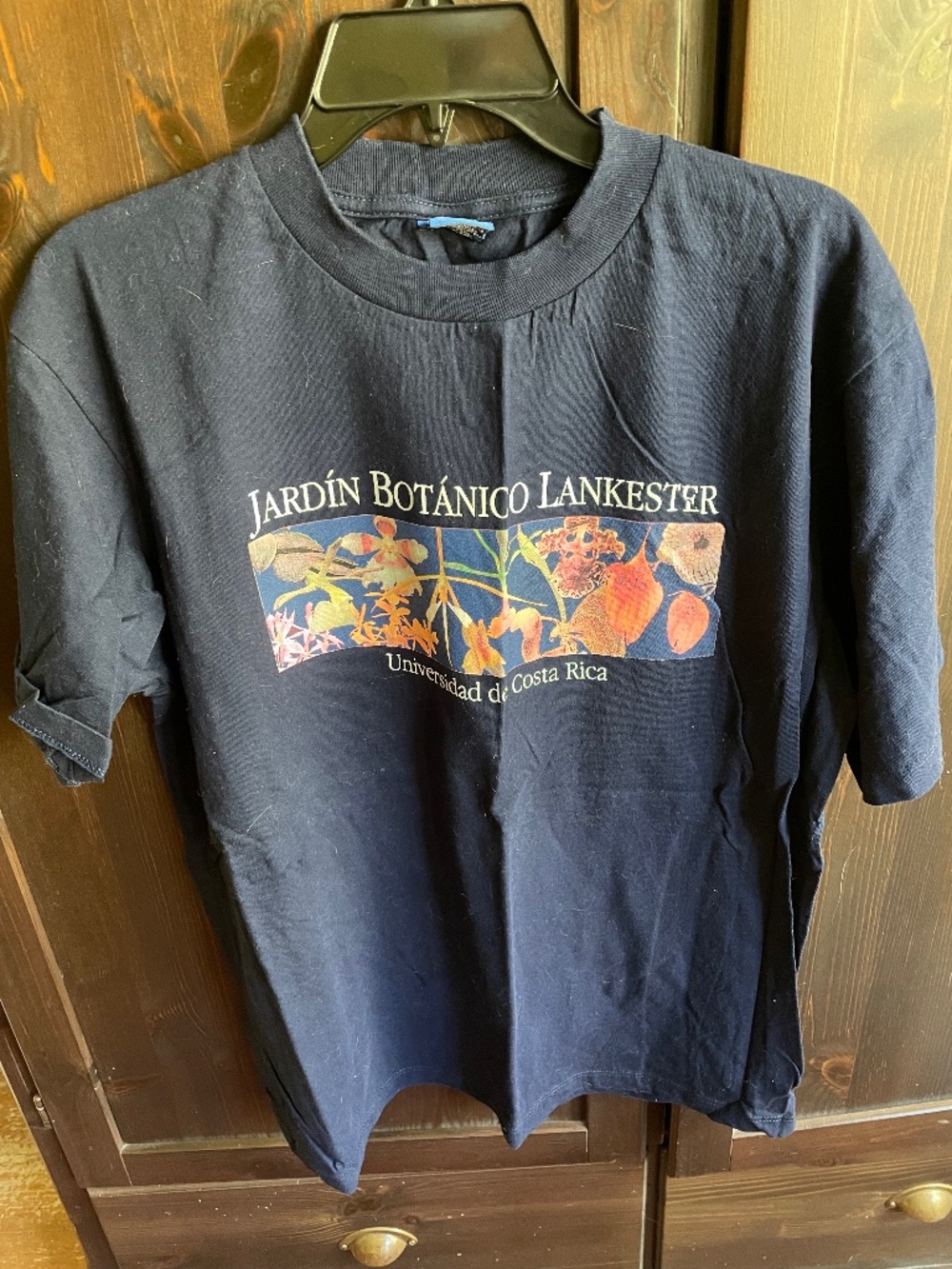 Beautiful University of Costa Rica Botanic Garden T-Shirt - Adult L
